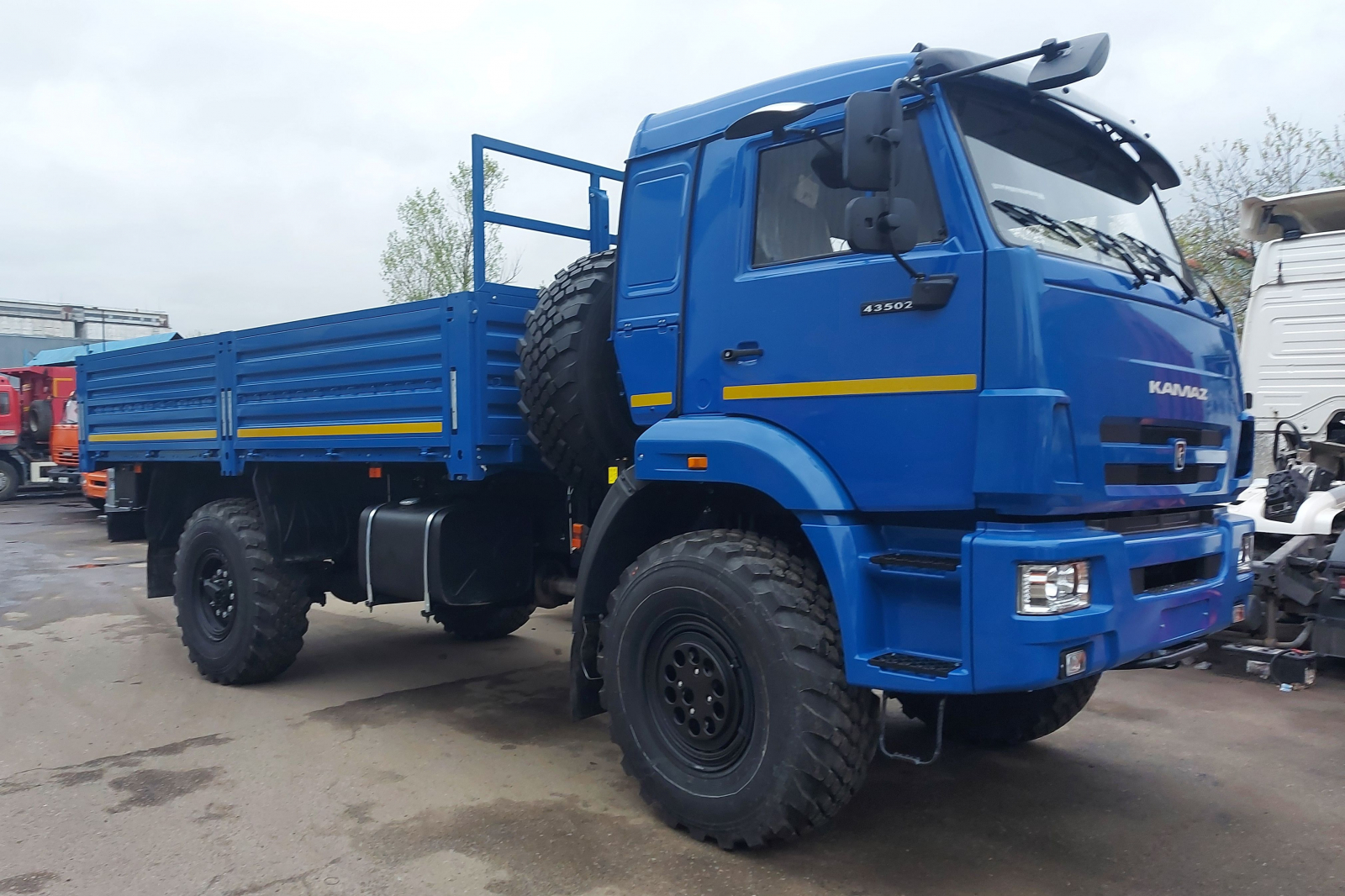 Фото №1: Бортовой автомобиль КАМАЗ 43502-6023-66