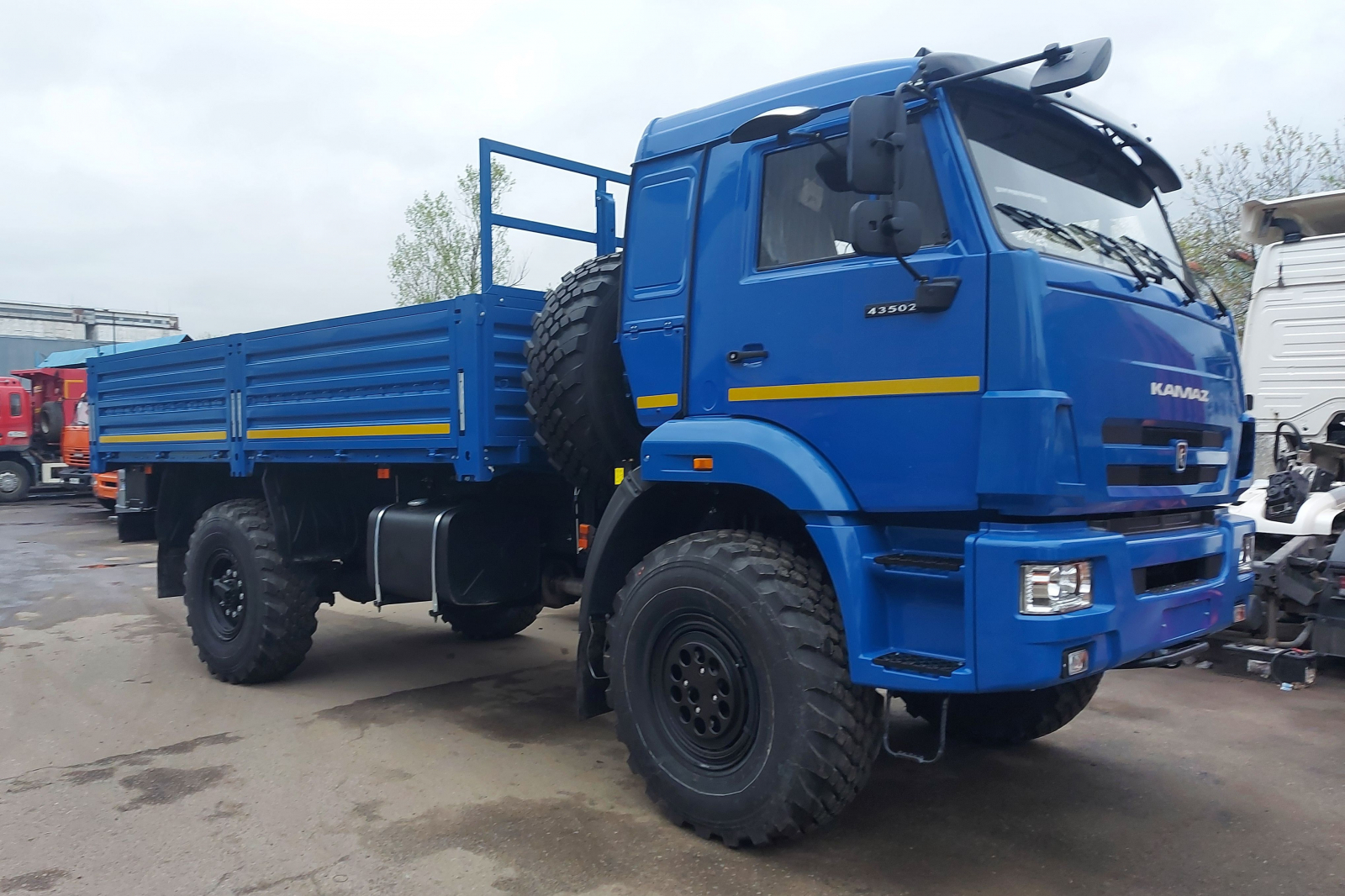 Фото №1: Бортовой автомобиль КАМАЗ 43502-6024-66