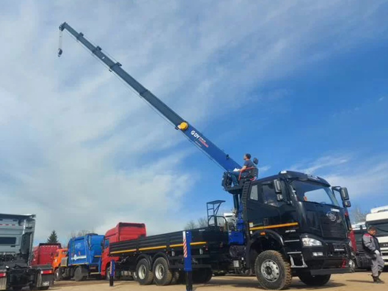 Фото №3: Установка КМУ DongYang SS1956 ACE