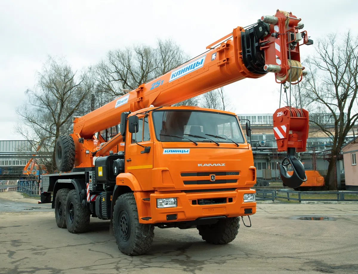 Фото №1: Автокран "Клинцы" КС-55713-5К-4 на шасси КАМАЗ 43118-3011-48
