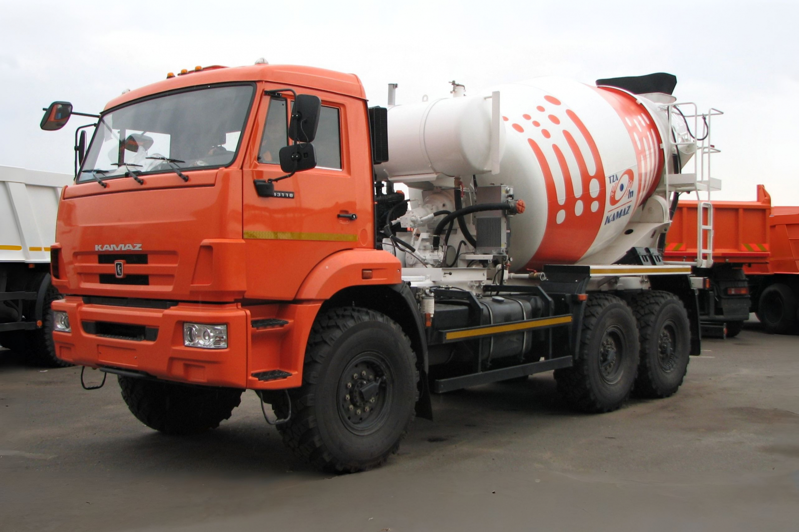 Фото №1: Автобетоносмеситель 5814T6 (арт. 58146-20027-50) на шасси КАМАЗ 43118-23027-50