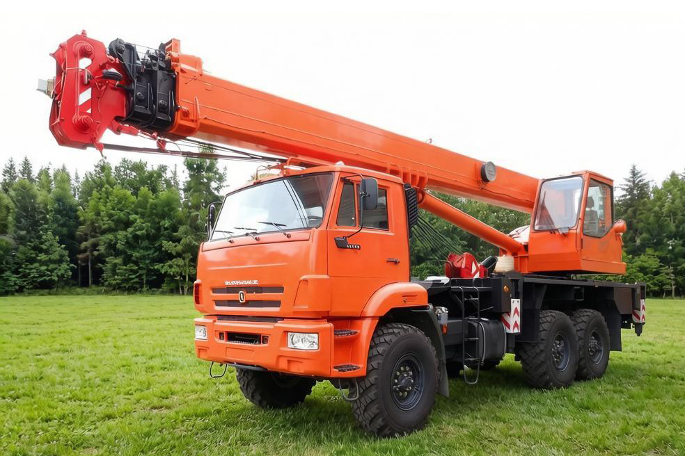 Фото №1: Автокран Клинцы КС-55713-5К-1 на шасси КАМАЗ 43118